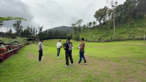 Green Escape: Relaxing Conversations at the Park