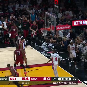 NBA - Kel'el Ware lob THROWDOWN 😳