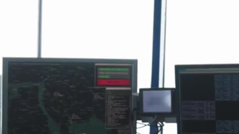 CAN’T LAND THE PLANE! – Jet Airways 555’s Insane S