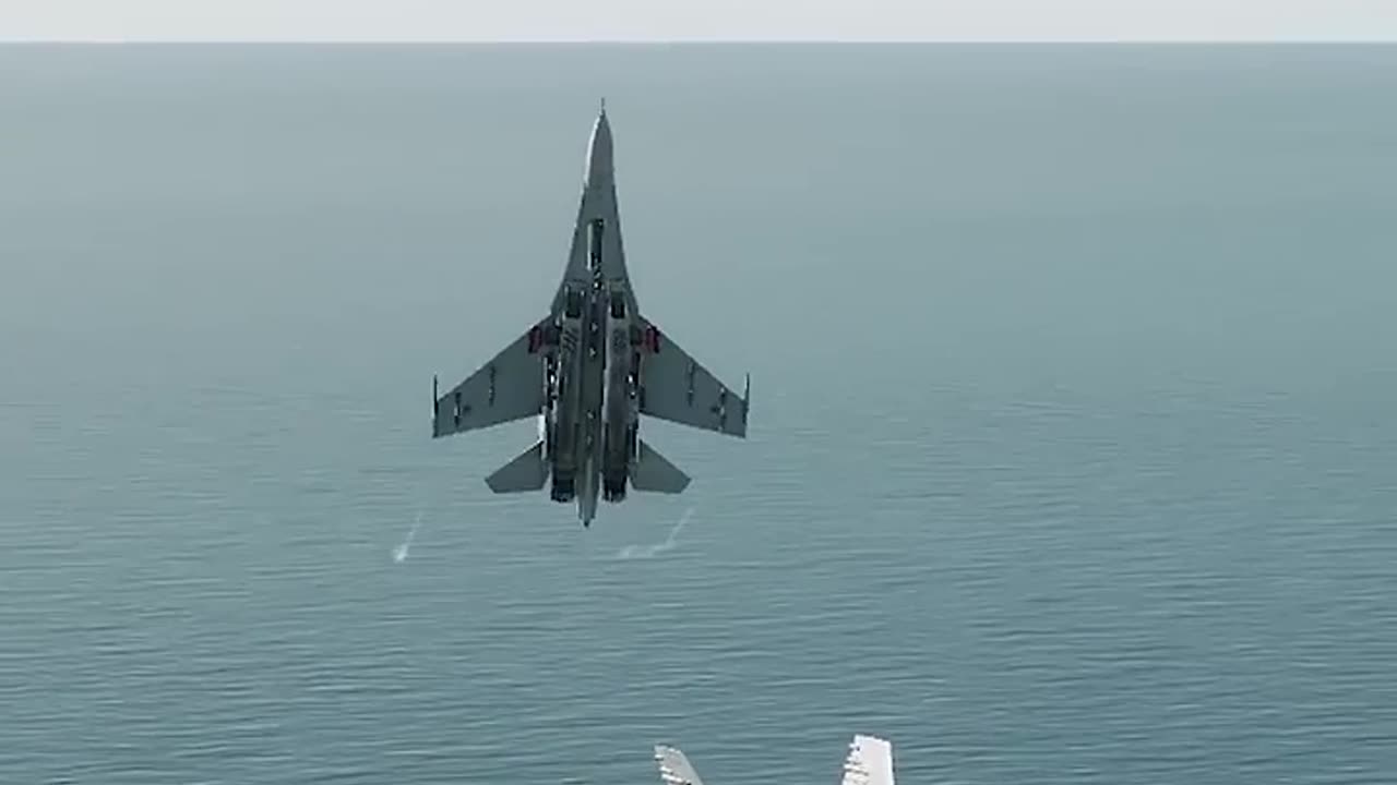 Su-27 Carrier Landing with Cobra Maneuver ✈️🔥 | Insane Pilot Skills