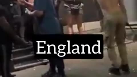 Native British Man knocks out a loudmouthed Mudslime invader This is the way folks