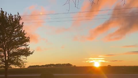 🌤️ Hazy Fall Sunrise