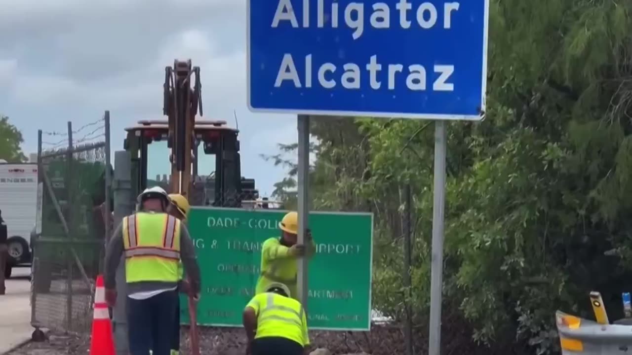 Alligator Alvarez signs go up | Florida