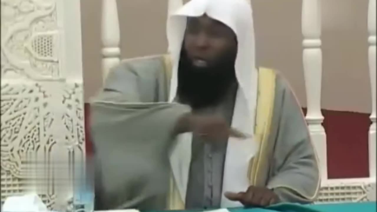 لماذا إسم الله النبي مقرون بإسم الله