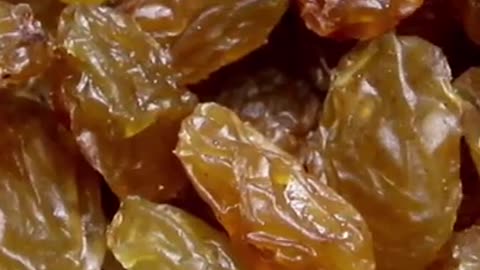 Health Benefits of Raisins & Fox Nuts