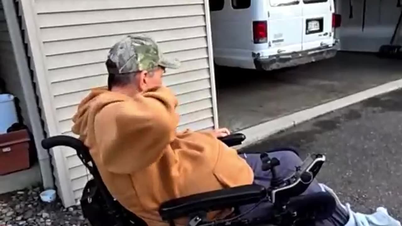 Catch #312 Kevin 59 of Black River Falls, Wisconsin talking sexually with a 11 yo decoy.