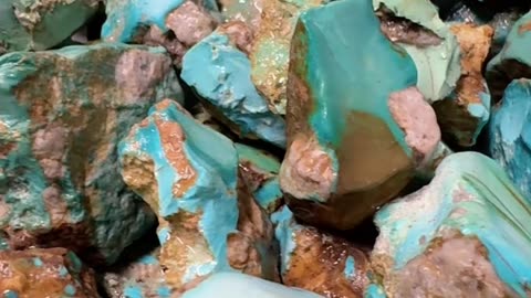 20250705-7 Turquoise Rough: Color Surprise Blind Box in Stone