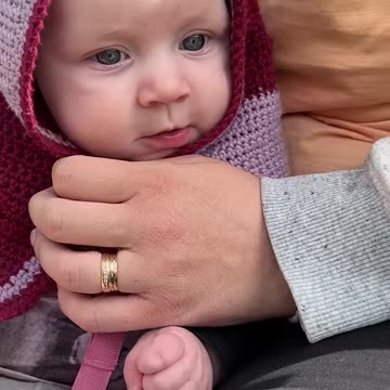 baby kayla’s chilly day adventures outside! ❄️👶
