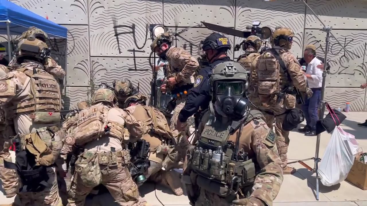 Tensions escalate in Los Angeles. 🎥