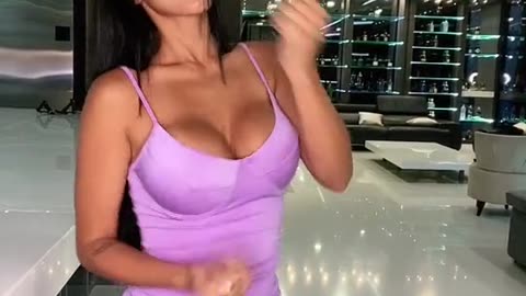 Beaty Fashion Girl New Model Lifestyle 2025