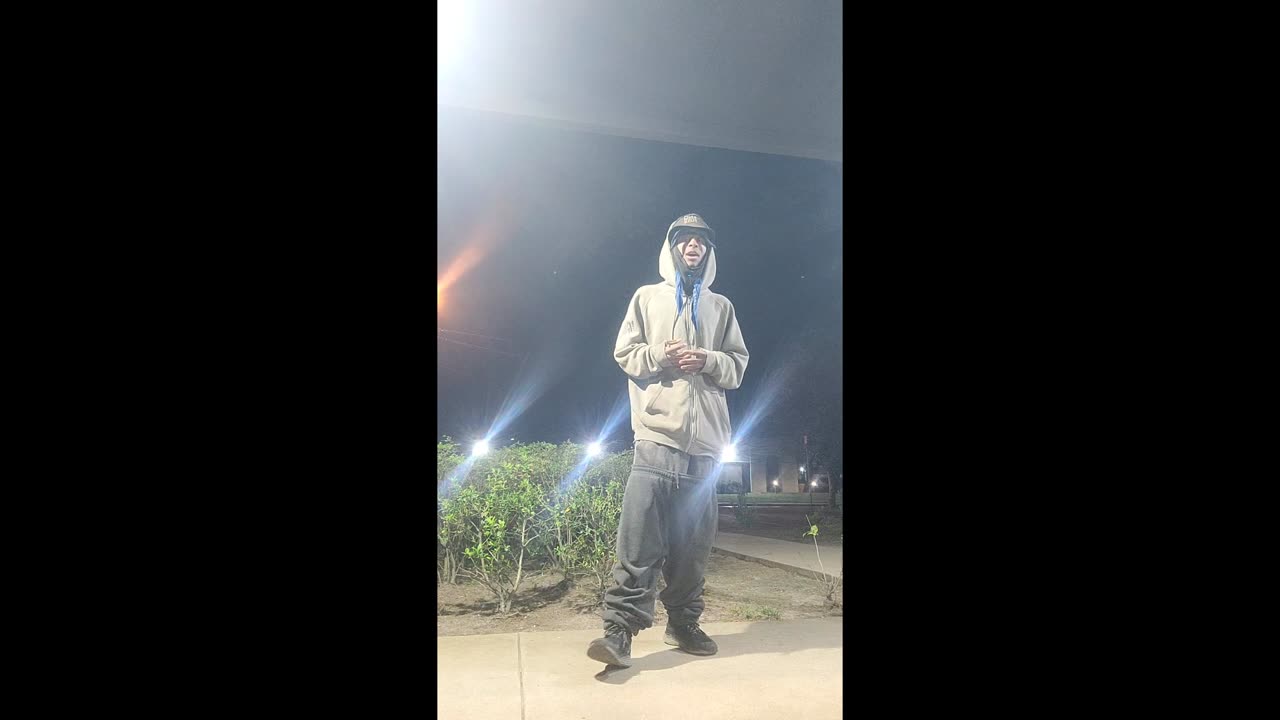 IN WAR PATEINTS IN DA MIDDLE OF DA STORM WHEN IT FEEL LIKE U STUCC AN EVERYTHAN FALLIN APART GANG💪🏾🔵