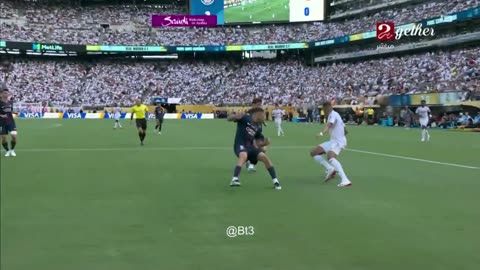 Mbappe trying to get a penalty (PSG vs Real Madrid - CWC)