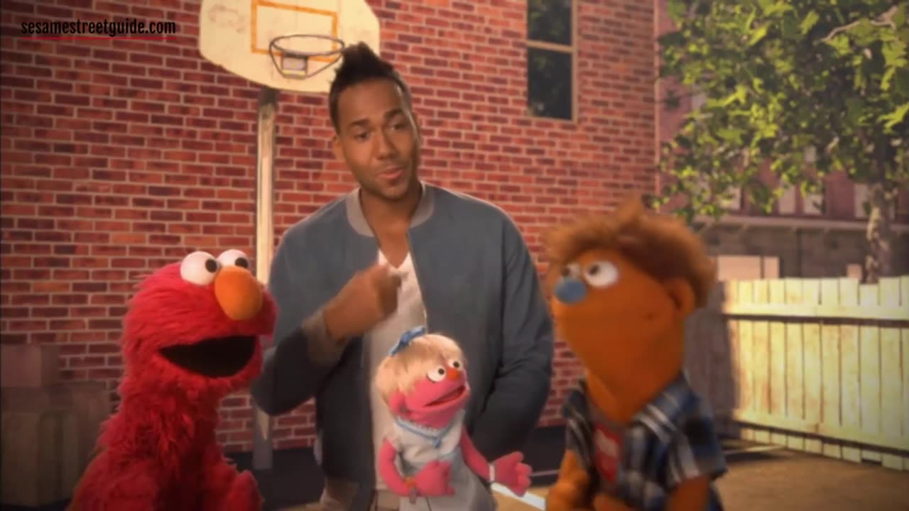 Romeo Santos sings Quiero Ser Tu Amigo Sesame Street Episode 4505