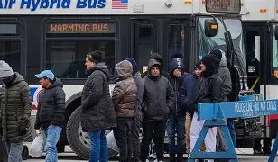 BREAKING: DHS Claims 1,700 Illegal Migrants Were Released in Illinois