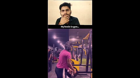 Ladki Gym mai friend ko dakka deti hai
