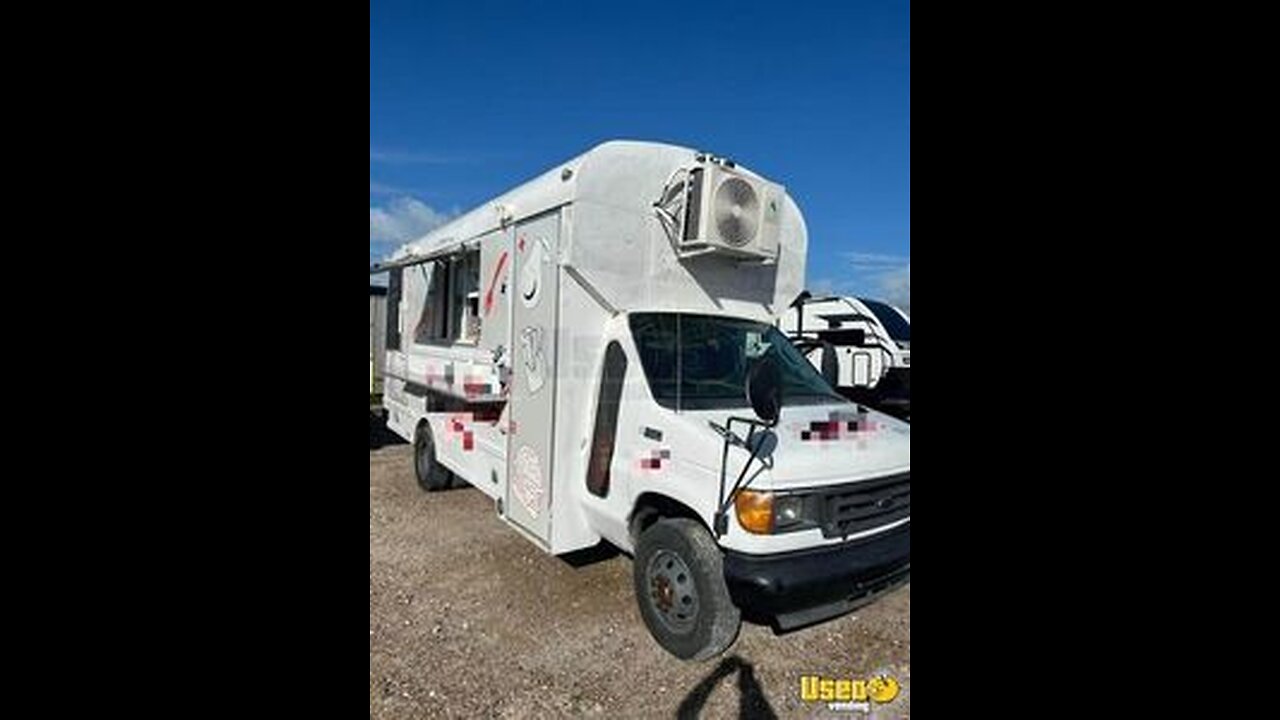 2005 - Ford All-Purpose Food Truck Used Mobile Food Bus w/ Newer Kitchen for Sale in Texas!