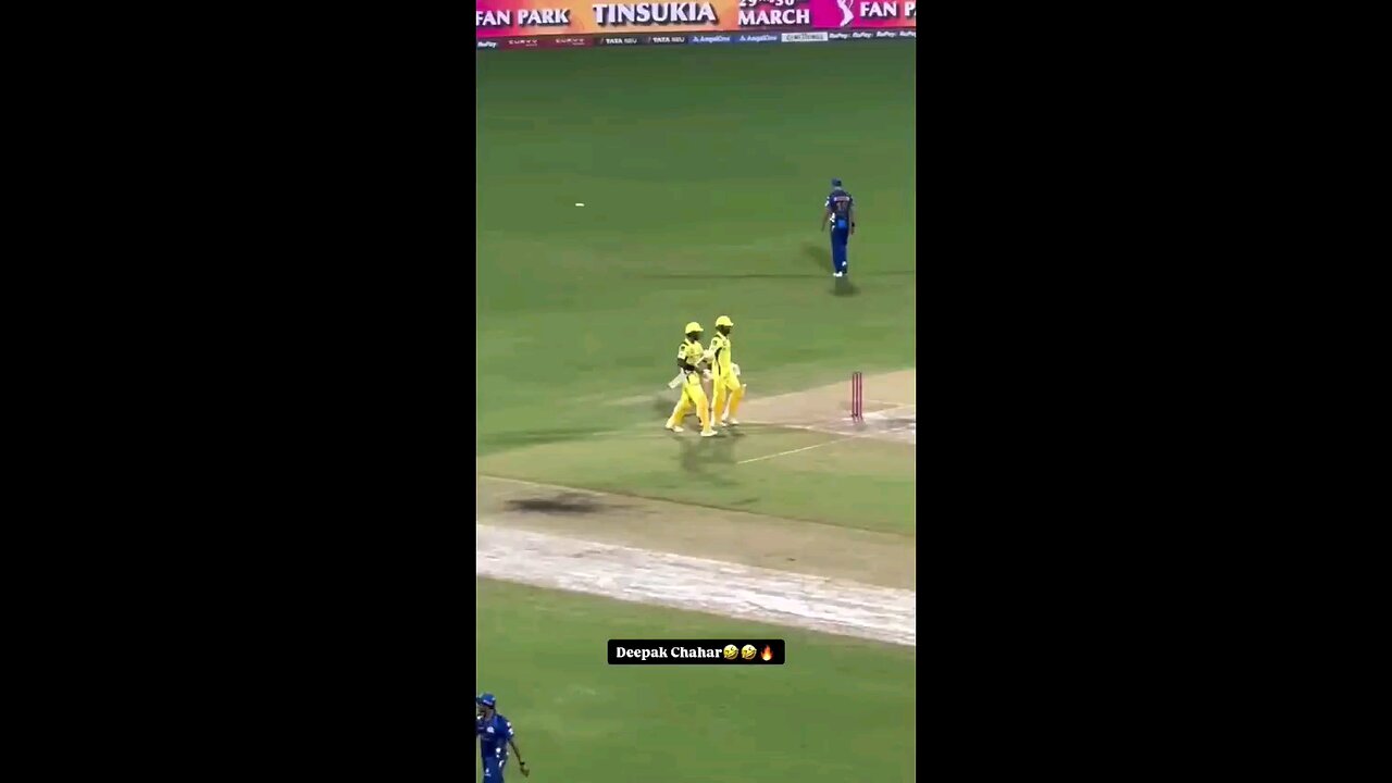 Deepak Chahar Sledge Ravindra Jadeja and MS Dhoni 😆♥️