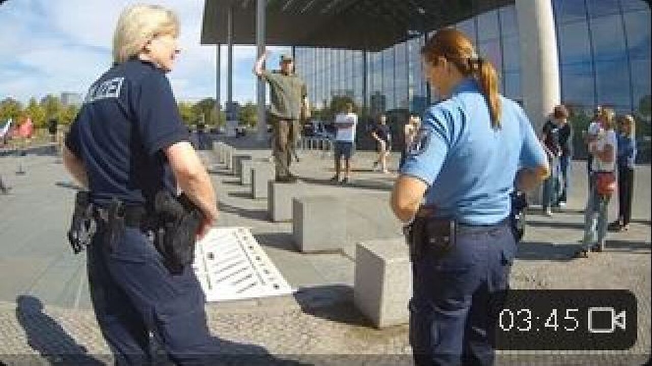 Weil dieses Sch...ss-Deutschland nicht entnazifiziert wurde, herrscht Krieg!