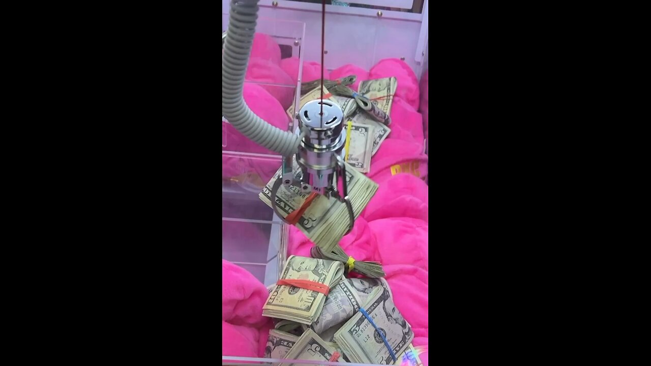 Cash Claw Machine! 🤑