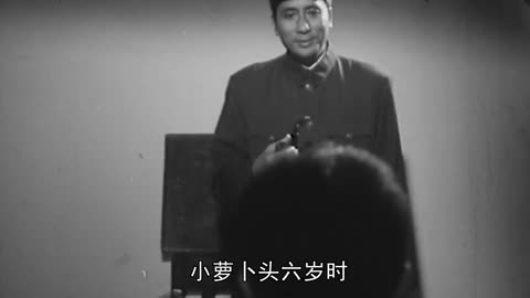 中国最小革命英雄小萝卜头，入狱时仅八个月，一直想看看外面的世界