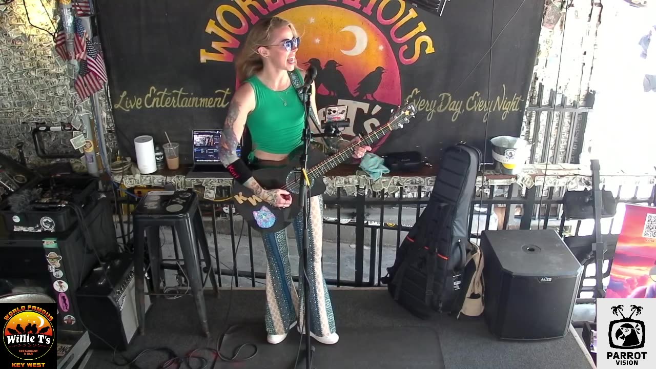 LIVE Music Everyday!