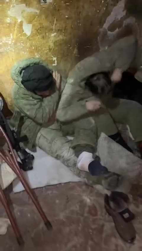 Russian Commanders Trying to Motivate Injured Soldiers