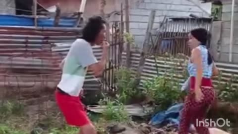 Aurat ke paint per Pani Dala Gaya to aurat ne