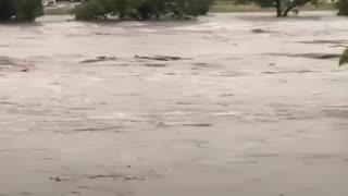Al menos 13 muertos y 20 desaparecidos por inundaciones en Texas