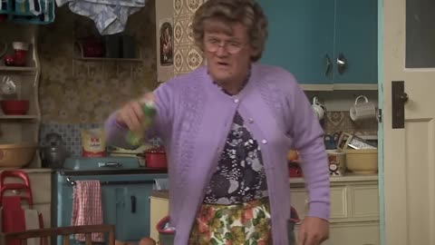 MISTAKEN IDENTITY! Agnes Sprays GLUE Instead of Air Freshener! 🤣