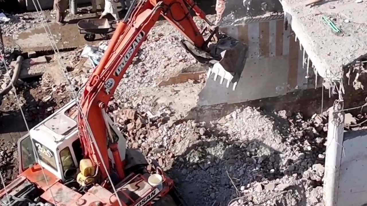 Expert Demolition Services for Commercial & Industrial Projects