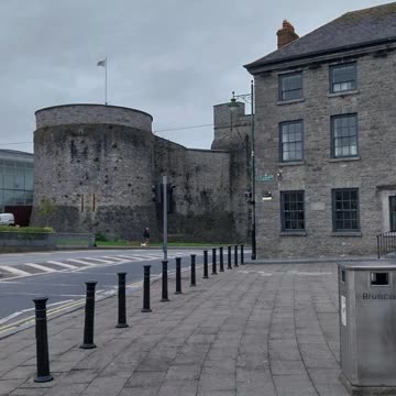 🏰 Explore King John's Castle | 800 Years of Irish History in Limerick 🇮🇪