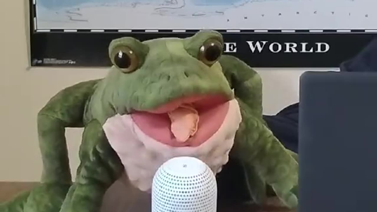 Alex Jones I am not GAY
