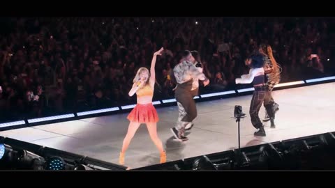 Taylor Swift - shake it off/bad blood live from end of era documentary