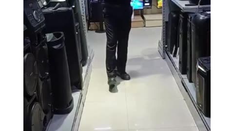 Gadget Aisle to Aisle of Applause: Virender Sings Ve Kamleya