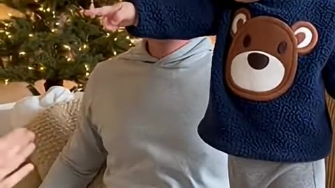 Baby Points At Mom And Scolds Her!!🤭👶🏻🤣