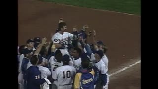 Robin Yount Records His 3000th Hit
