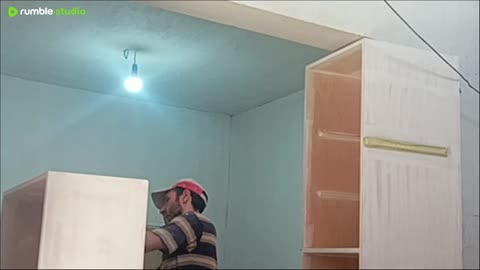 على المباشر