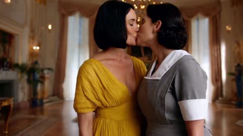 A Maid and Lady’s Romance in a Mansion’s Ceremonial Hall!