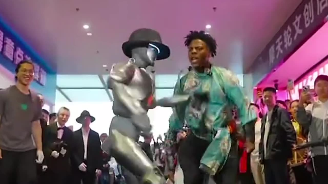 IShowSpeed started dancing with this advanced technology robot in Shenzhen 😭❤️🩹 #ishowspeed