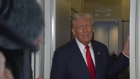 Air Force One hits turbulence over Asia and President Trump IMMEDIATELY trolls the media