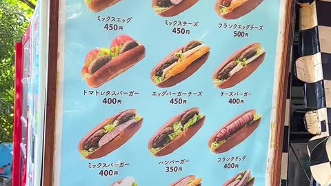85-Year-Old Man Grills Hotdogs & Burgers in Japan 🇯🇵 | The Street Food Legend