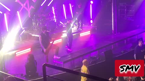 #ShittyMillennialVideos 📱📹🎬 WCAR 🌹💒 - Hope 🫶💓🌄 @ Roseland Theater Portland, OR 08/12/2025