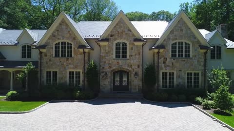 Stone Veneer; Why Builders Prefer It Over Natural Stone