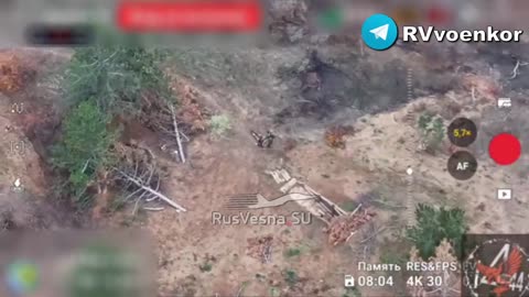 🇷🇺💥🇺🇦 Offensive on Novopavlovka: Ukrainian infantry tries to escape from the Russian army