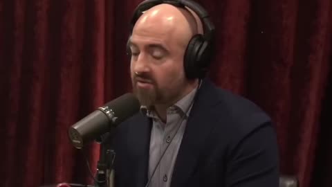 Mike Benz Explains to Joe Rogan How Bathhouse Barry Made Propaganda Against Americans Legal