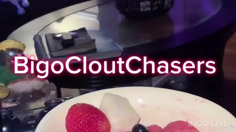 Tea Waitress called the p0Iice on 21 & DROSKI. She told them 21 was being held h0stage & MUCH more