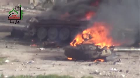 Syrian War Darraya, Damascus, T-72AV hit by RPG-29 (Al-Miqdad Bin Amr Brigade) 2013.03.05