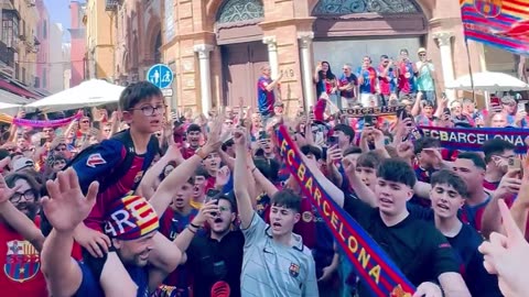 🎶 ¡“UN DIA DE PARTIT”! 🔥 LA AFICIÓN DEL BARÇA SE PREPARA CANTANDO ANTES DEL DUELO CONTRA EL INTER ⚽