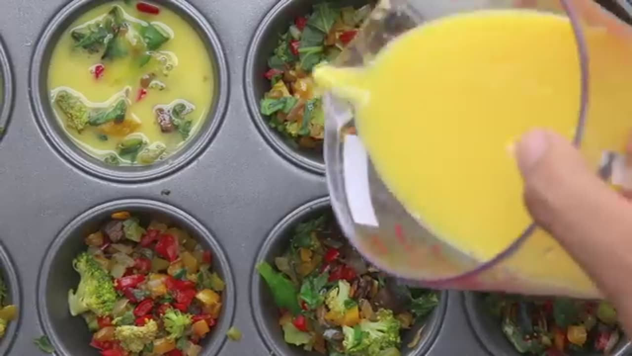 Healthy Breakfast Egg Muffins – Easy Muffin Tin Eggs for Busy Mornings 🥚🌞
