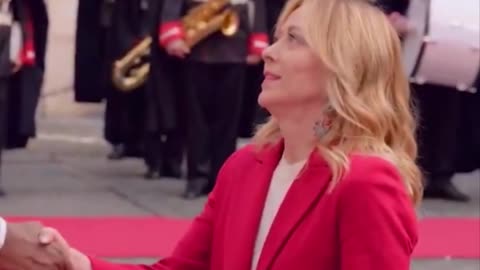 El contraste de altura entre Meloni y el presidente de Mozambique